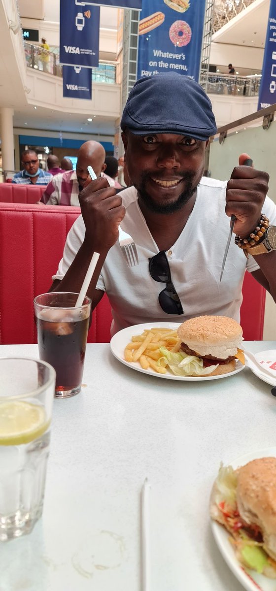 willoways's tweet photo. @wimpy_sa The best Moments are created at Wimp ! Priceless moments with my Sister !!! @Wimpy_sa📍 🗺️ 🚘 🍔 🤳🏽#StopFillUpWin https://t.co/BzorE5IXmN