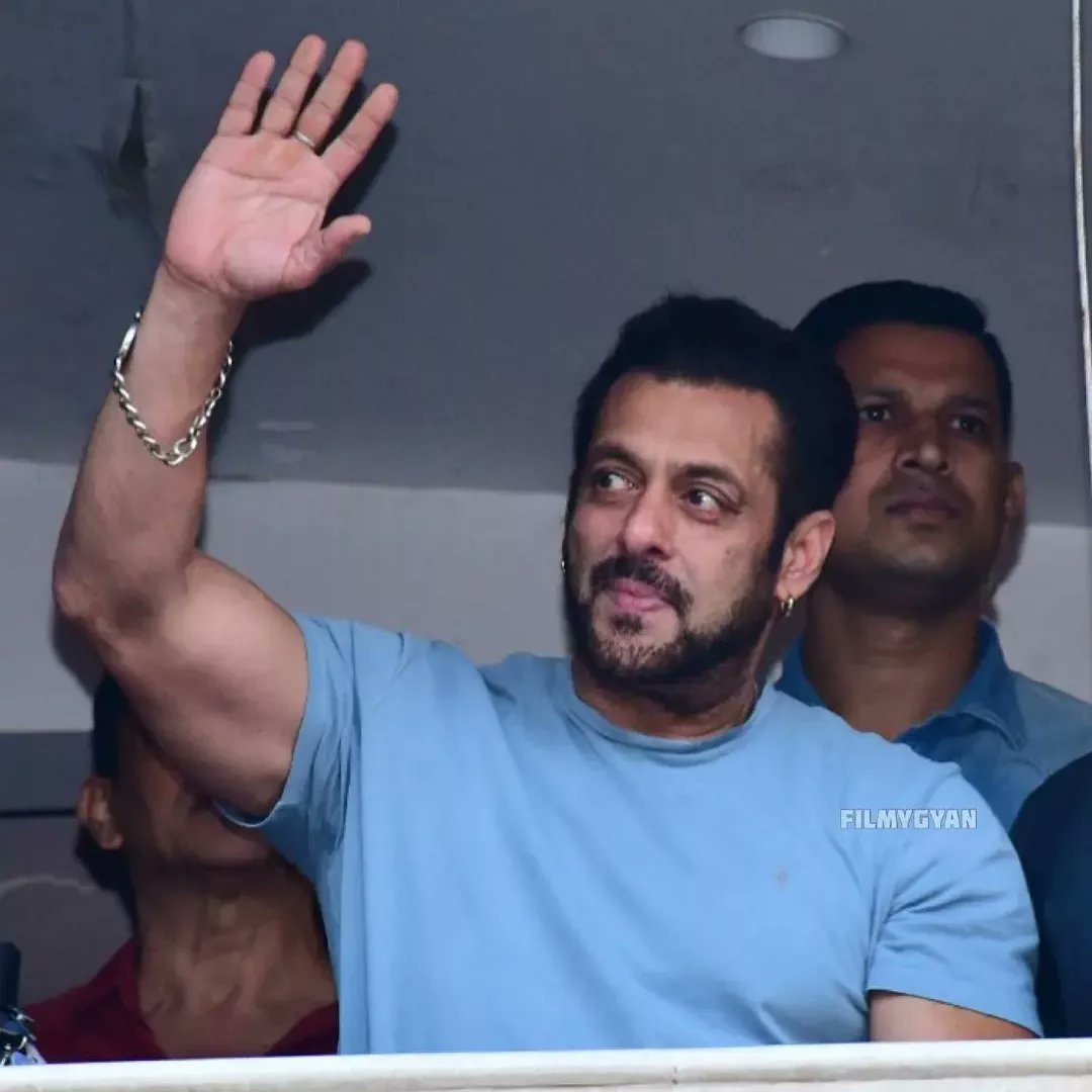 Woh sirf star Nahin Duniya Hai Meri
<a href="/BeingSalmanKhan/">Salman Khan</a>>3

#HappyBirthdaySalmanKhan