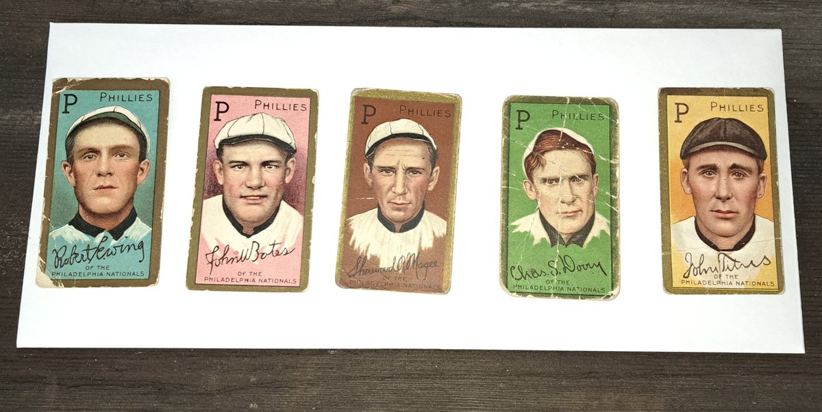 PhantasyWhiz's tweet image. Tuesday Tcard #11to11 auction.  5 card T205 lot highlighted by Sherry Magee.   Opening bid is $26.99.  Please check it out and retweet #hobby #hobbyretweet. #vintage
@CardsStory @HobbyConnector @hobbyretweeters @Irishshwn71 @LAcarddude