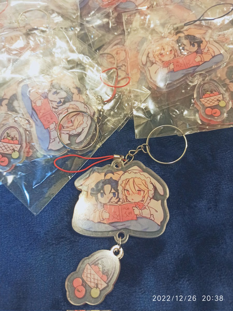 teaparty_ynm's tweet photo. Phonecharm/keychain for @SWcrossingpoint . I almost broke my nails during the process of attaching the keyring to the acrylic pieces  🥲 https://t.co/Nzynmv7jes
