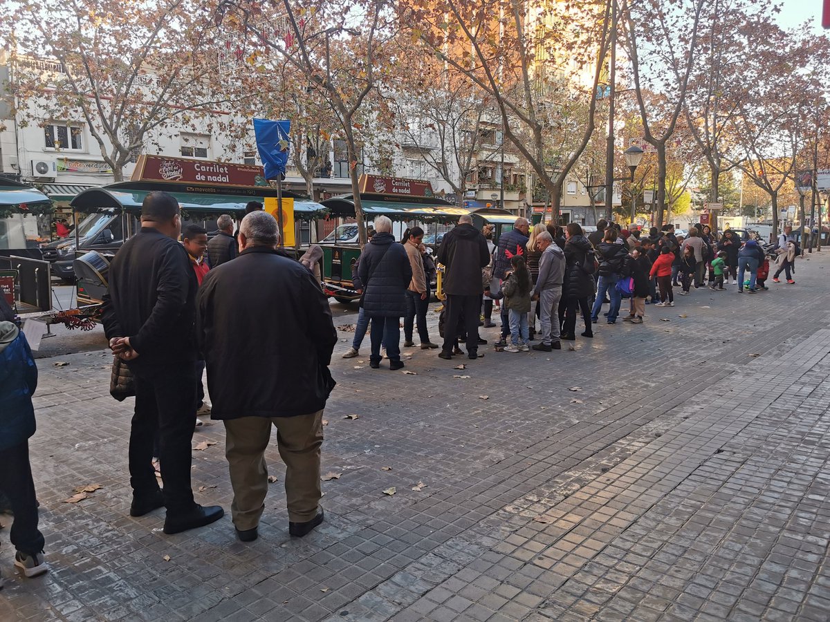 Un super Nadal el #NadaldelesCUES!! Cua pel trenet i ni anant 30min abans hi pots pujar!! Ni gestió de cues ni res, alguna cosa a dir <a href="/socmartafarres/">Marta Farrés/❤️</a>?