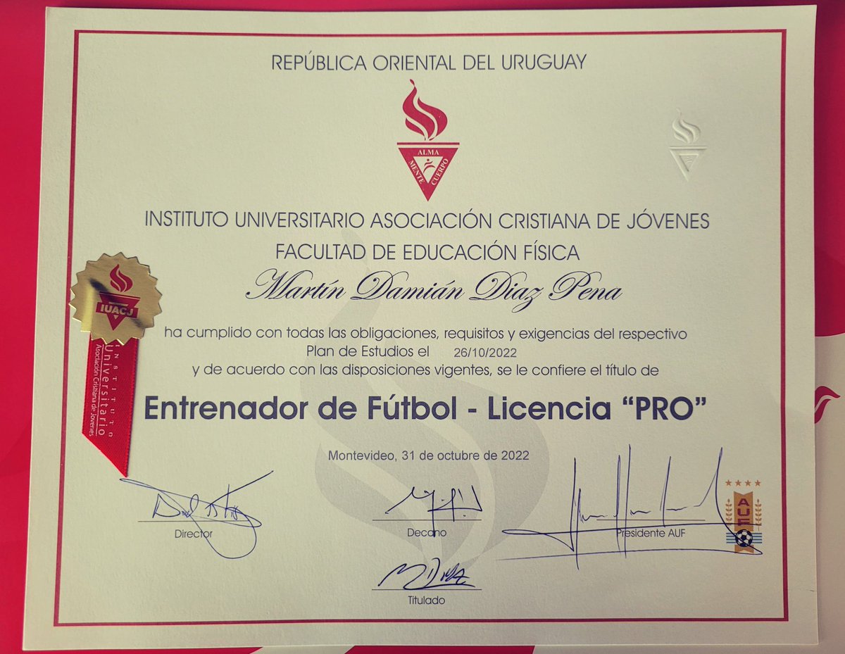 Despues de varios años con idas y vueltas terminamos! Hay DT💪📚⚽️