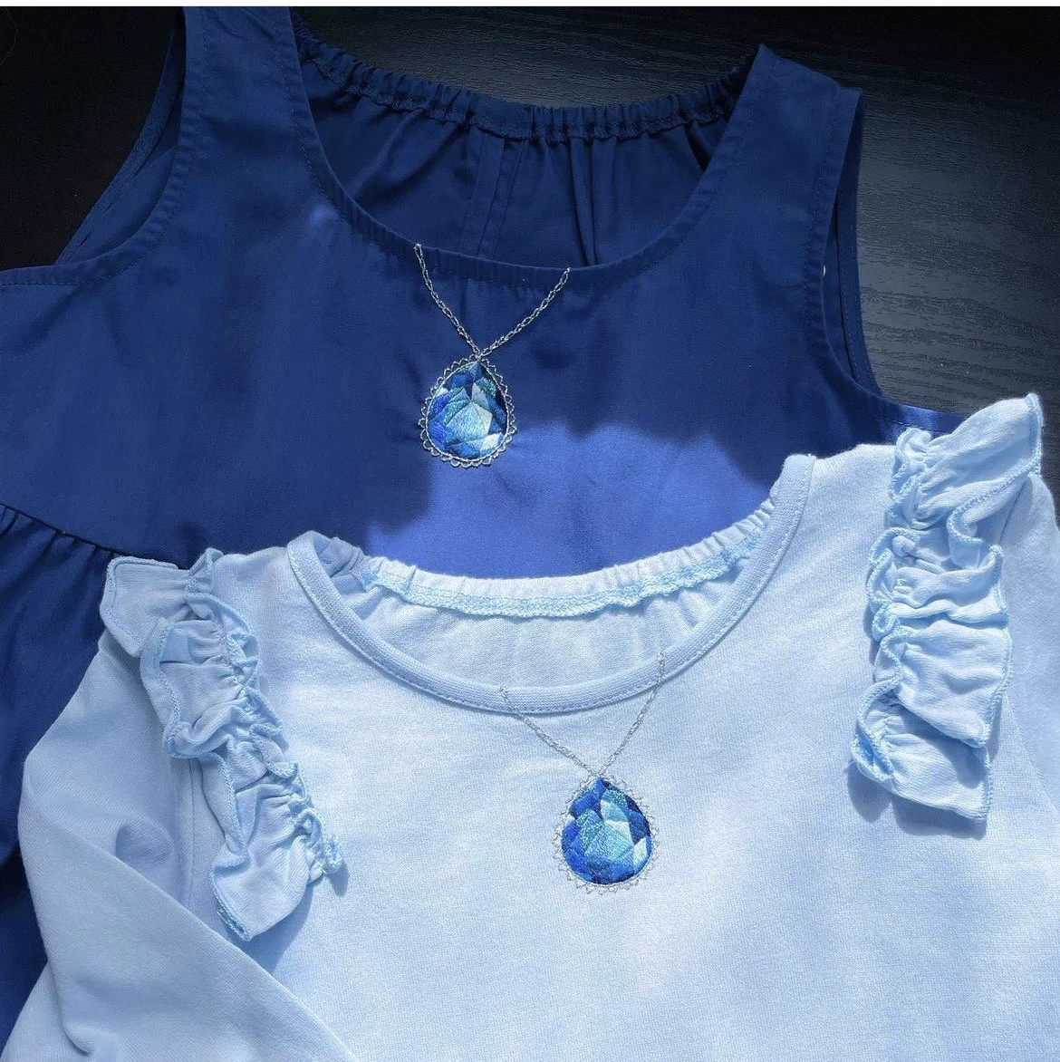 安全な子どものオシャレ！刺繍のネックレスがとても素敵！