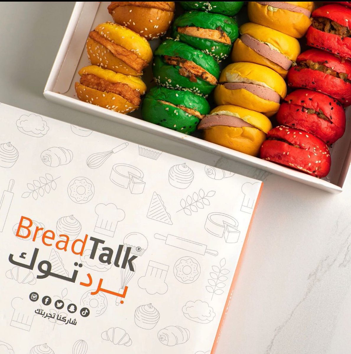 BreadTalk_Ksa's tweet photo. برد توك في السعودي تقدم لكم أفضل المخبوزات بنكهات عالمية
عملاؤنا هم أولويتنا 
خيارتنا على ذوقكم
الفطور الصباحي ننتظر
وفي جلسات المساء معكم
فروعنا
الرياض
الواحة 
التلال
الحمراء مول
الحرس الوطني
جدة بارك
الظهران مول قريبا إن شاء الله https://t.co/MK26jOMMbu