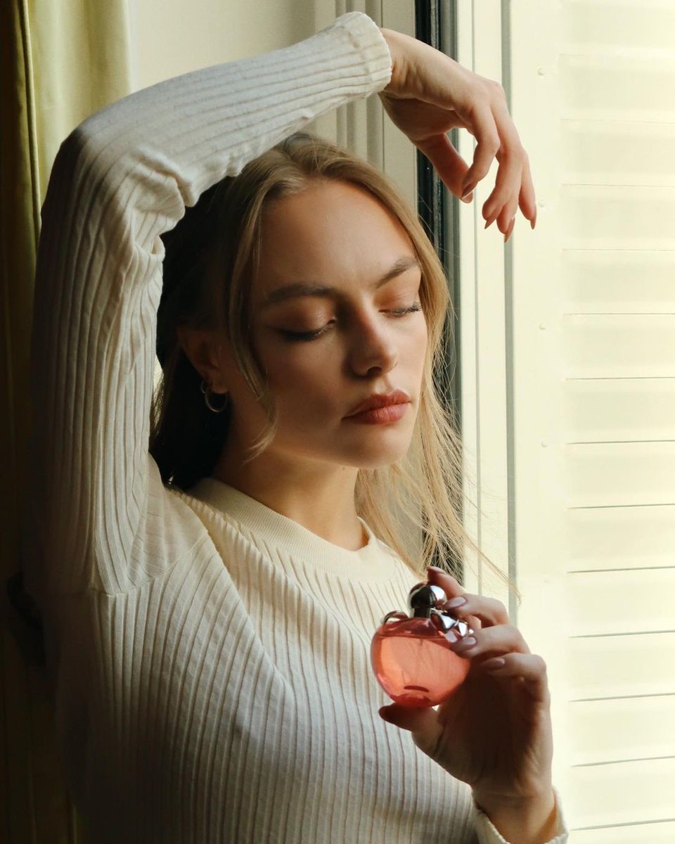 "I close my eyes and dream of wonder, under the light of the silvery moon"
Anouchka for <a href="/Nocibe/">NOCIBE France</a> <a href="/NinaRicci/">Nina Ricci</a> #ninatheoriginalfragrance