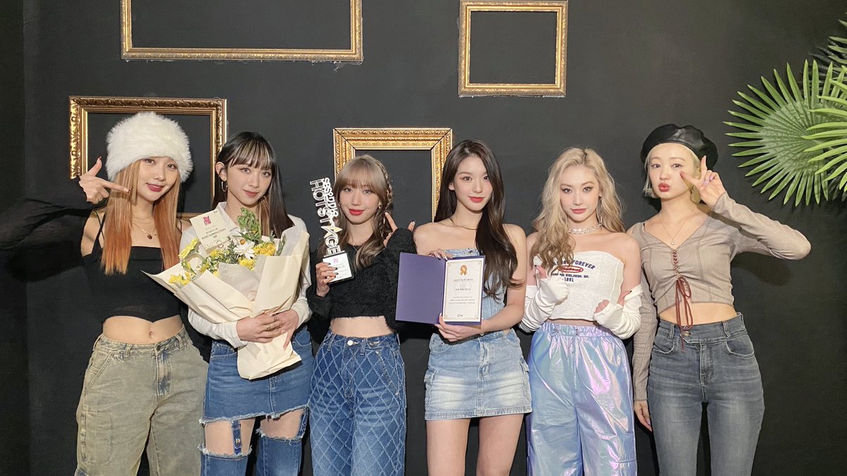 Delisa_Lockey's tweet photo. Baru kelar mandi karena balik gawe kehujanan 😭😪😢 CAPEK BANGET
DROP HT YUK
GOOD JOB SECRET NUMBER
#SECRET_NUMBER 
#시크릿넘버 @5ecretNumber https://t.co/AURIV5Q8y1