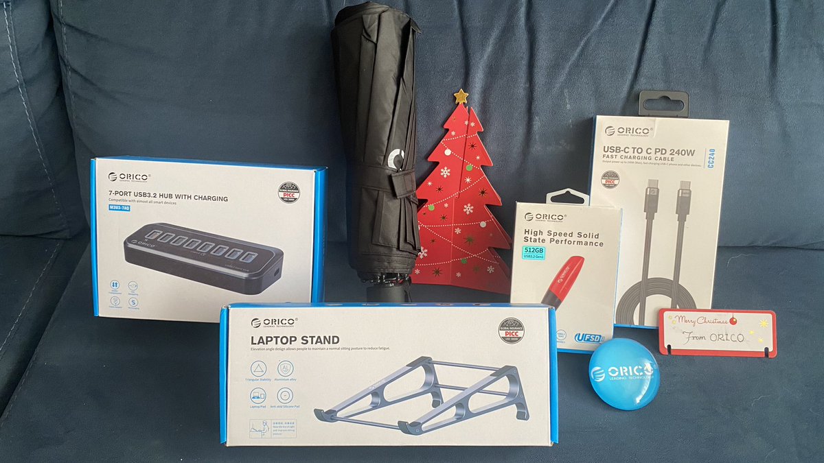 macjosan's tweet photo. Muchas gracias a @ORICO_Official por esta cesta de Navidad tan original 😘 https://t.co/z5zGarqLjE