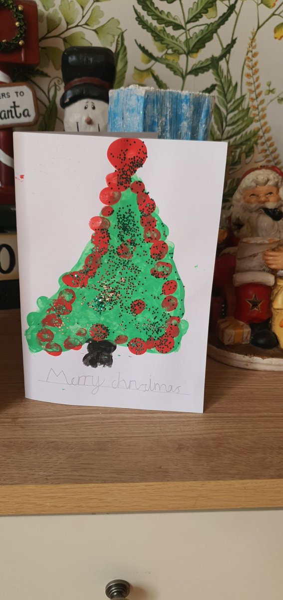 TonesLover's tweet photo. Thank you so much @TrellechPrimary for our Christmas Card. Grayson loves it and it has cheered him up whilst he's ill. Merry Christmas to all you amazing Children and Adults. ❤️🎄 https://t.co/IeGeC6uVjP