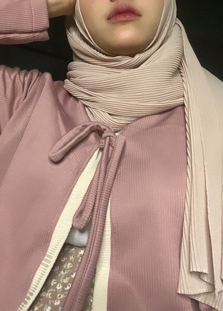 cekanovira's tweet photo. 🎀cardigan gemes cuma 70rb, beneran bagus bgt, bahan rib adem ga nerawang, ukurannya ga kecil jadi aman
https://t.co/uEgTrJqRig

🦋ini bisa dijadiin outer bisa juga dikancing semuanya, aslinya cakeup banget, punyaku warna cream ada biru2nya gt manis bgt
https://t.co/bH8Jx7041L https://t.co/KoNM9jlGFr