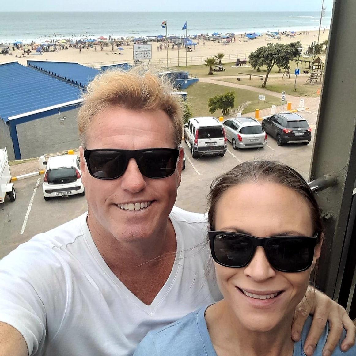 DJKevinD's tweet photo. Hello Jeffreys Bay.  No Aussies attacked by a great white....this time! #jeffreysbay #mickfanning #greatwhiteshark #holiday @mickfanning @jeffreysbay @JollyDolphins https://t.co/tQpkQd1MZ3
