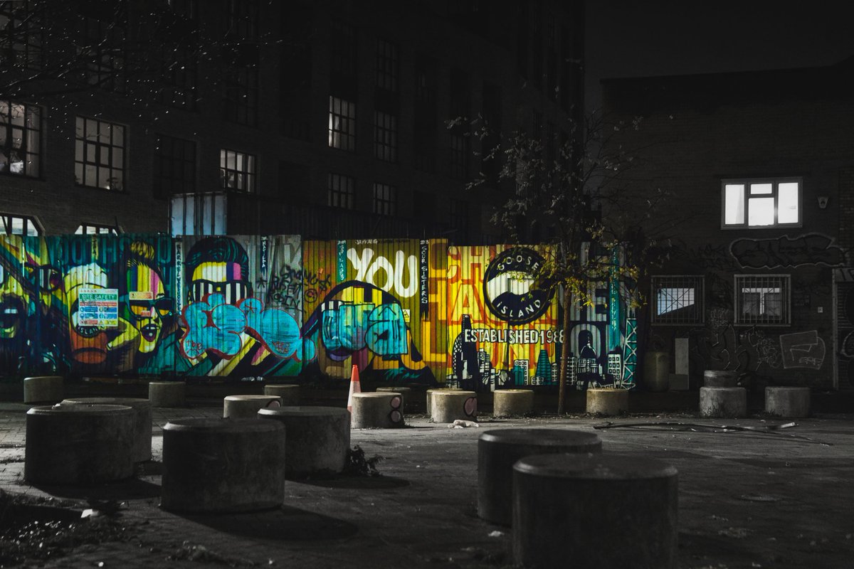 AbzVision's tweet photo. Night Art
#photographer #photography #londonphotographer #eastlondonphotographer #night #wallart #wall #eastlondon #London #ovalspace #hackney #artist #blog #blogger #ukphotographer #landscapephotography #landscape #nightphotography #dark #art #colourful #wallgraffiti #graffiti https://t.co/yHiGcmYlse