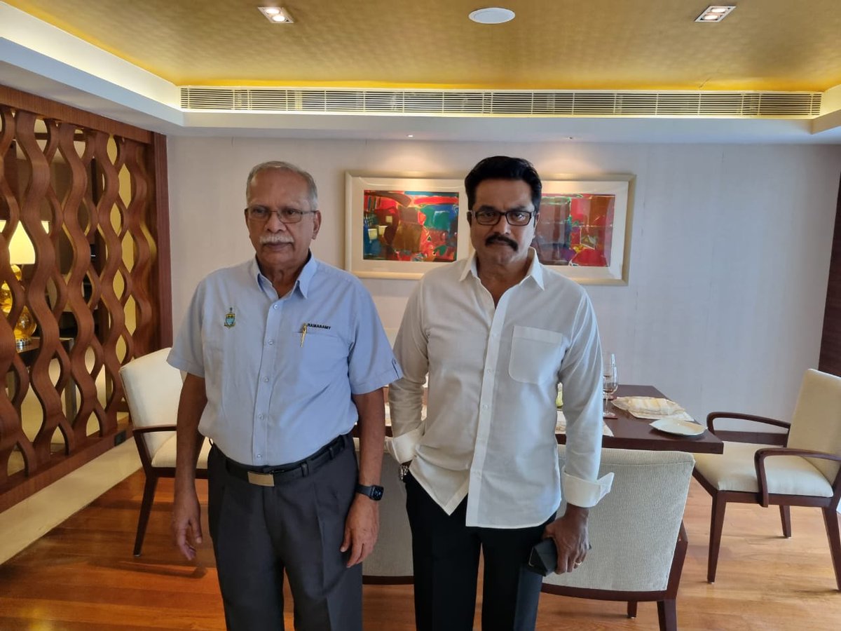 JayaTvOfficial's tweet photo. Supreme star @realsarathkumar met the Hon. Deputy Chief Minister of Penang II, Mr. Ramasamy Palanisamy as a mark of respect, for lunch, along with officials and Malaysia Consulate General #SaravanaKumar 

@onlynikil #NM https://t.co/37D8IWngub