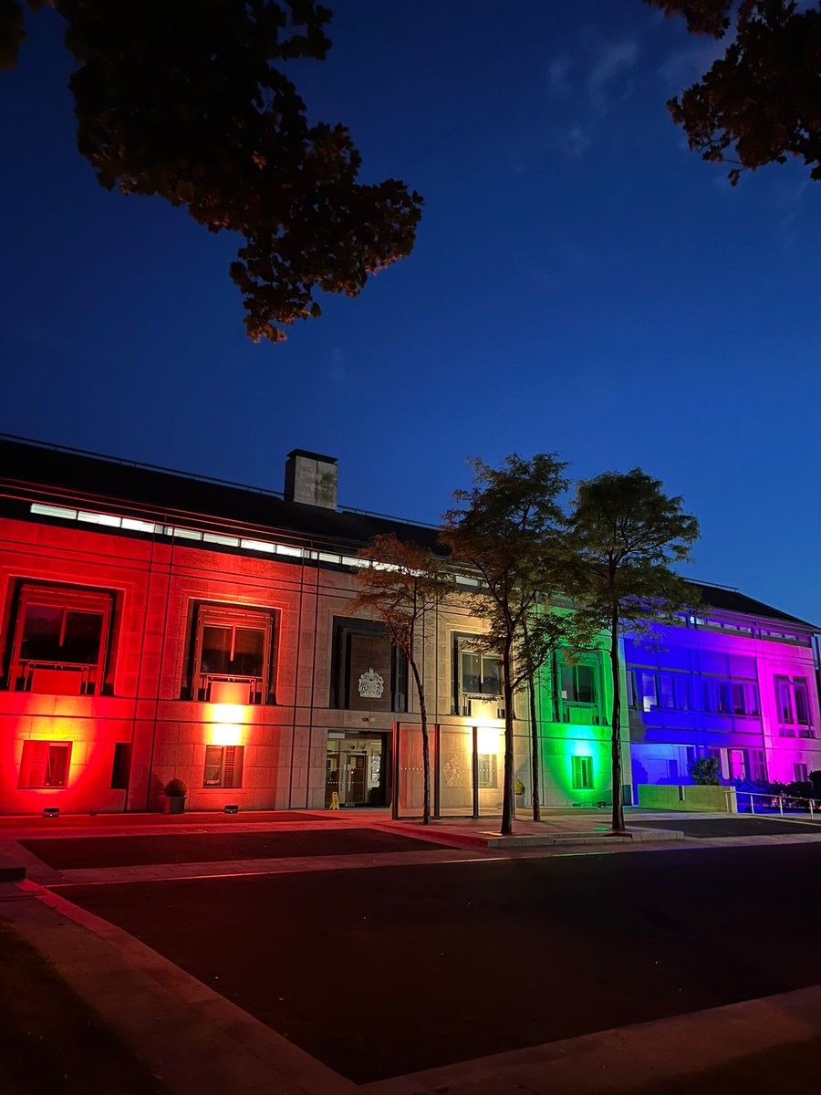 BritEmbDublin's tweet photo. 2022 has been a very busy year for the @BritEmbDublin's LGBT+ activity 🏳️‍🌈

🌈 Diplomats for Equality at @DublinPride 
🏳️‍⚧️ Fundraising with @BexDeHavilland 
🤝 Roundtable for the Equal Rights Coalition
☕️ Winter Pride #EqualiTea event https://t.co/yBREqcvrzh