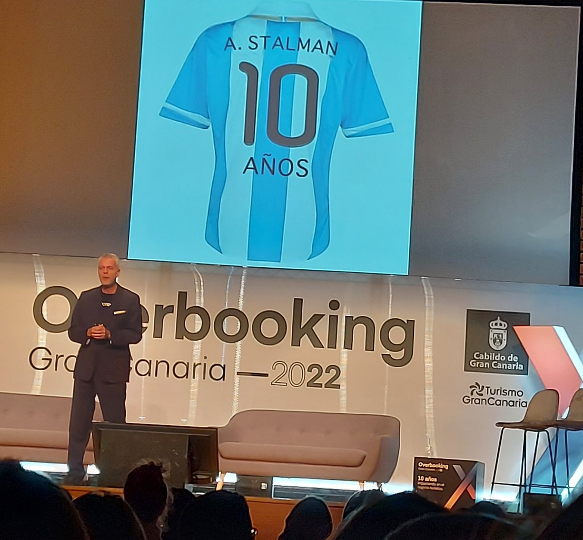 gjbarretosuarez's tweet photo. Grande @AndyStalman grandisima entrada en el foro de comunicación turística @ovbgc @LpaVisit @TurismCanarias @turismogc @turismo @22GRADOS @TurismoGobCan #OVB22 #ovb2022 #foro #comunicacionturistica #Turismo #GranCanaria https://t.co/JCoazlDIIW