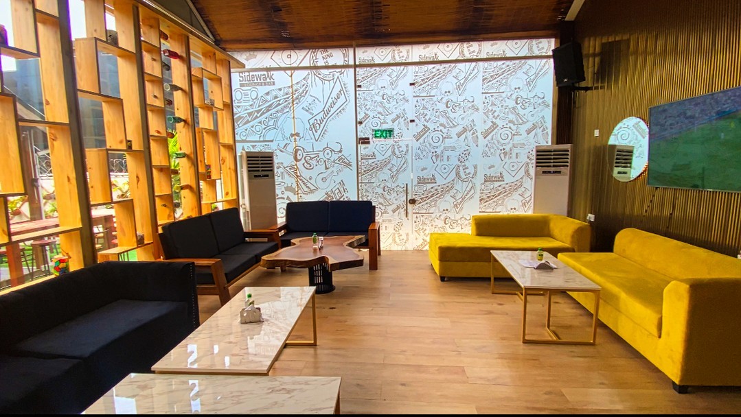 SidewalkVi's tweet photo. A great venue for your meetings, hangouts and special occasions!
Visit us today - 23 Sanusi Fafunwa Street Victoria Island
#SidewalkVI #BarInLagos #Cocktail #Mocktail #Drinks #Lagos #Fun #Vibe #Lagos https://t.co/HR2tBC3Det