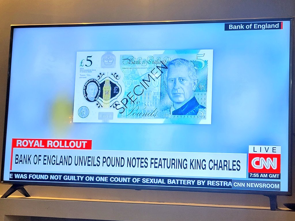 The UK has just unveiled the new Pound Sterling. They'll start circulating not in 2023, but in 2024!

No big deal. No rush. No deadline to return existing Notes. That's how to replace currency! Old ones remain in circulation for yrs! When they enter any Bank, they don't come out!