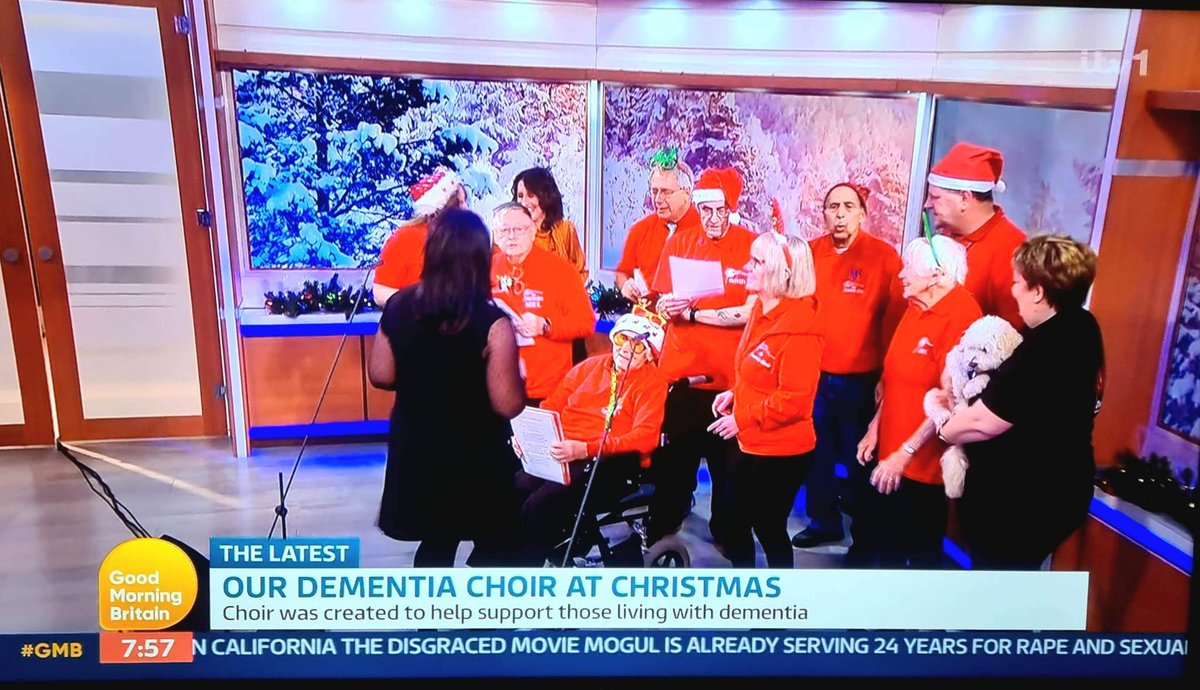 Making spirits bright! Joyful and triumphant! Bringing comfort and joy! #OurDementiaChoir (mistle)totally bringing festive cheer to @GMB - brightening up my TV 😍 P.S. get on Santa's nice list & buy their single
ourdementiachoir.com/whats-your-sto…
@OurDemChoir @Vicky_McClure @alzheimerssoc