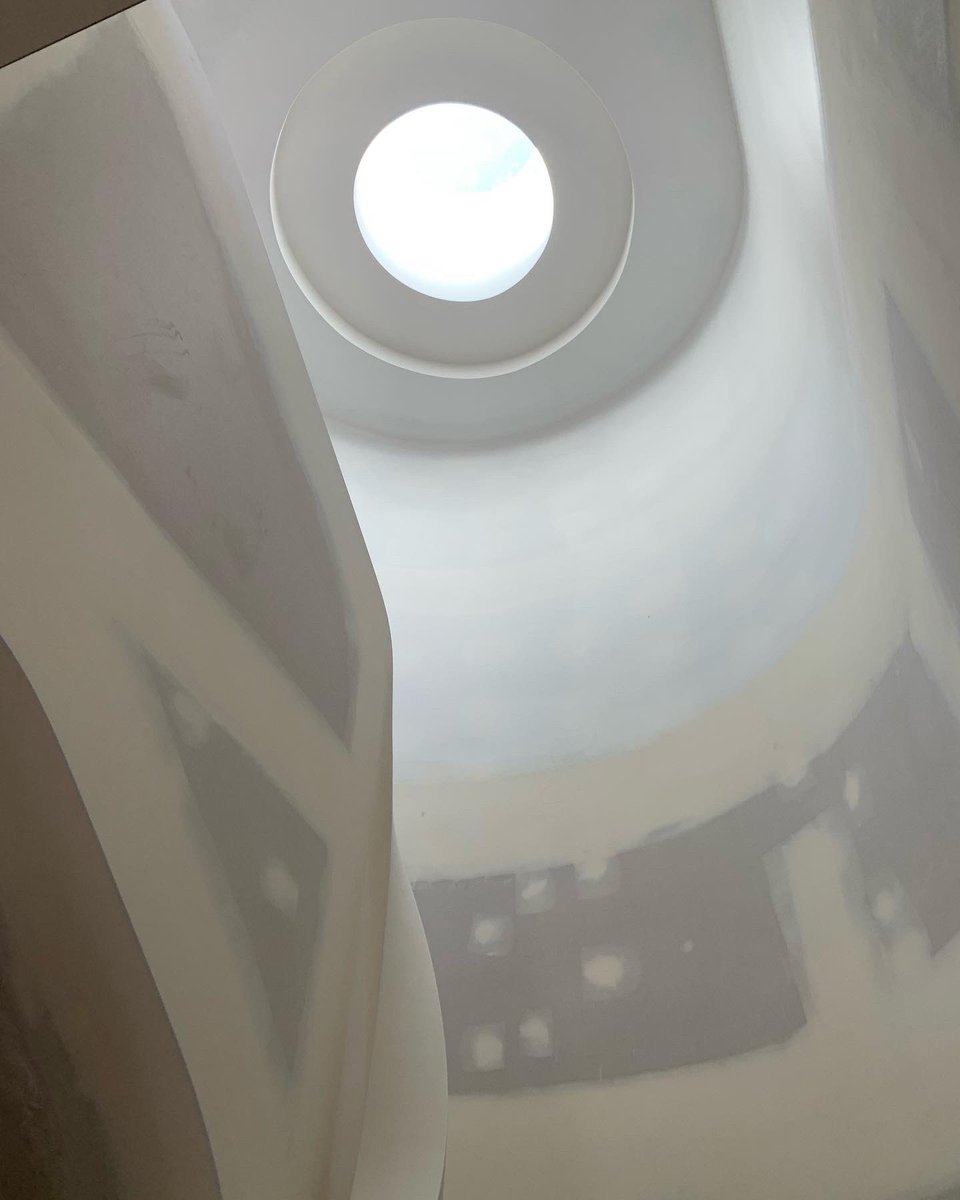 CleanPlaster's tweet photo. Curved stairs looking good at the Brighton mansion.

#cleanplaster #distinctlydifferent #melbourne #plaster #brightonproject #cleanplasterbrighton #builder #design  #curvedwalls 
#siniataustralia   #awci #awardwinningplasterers #victoria #awcivic #turningplasterintowow https://t.co/wNpvbObz0V
