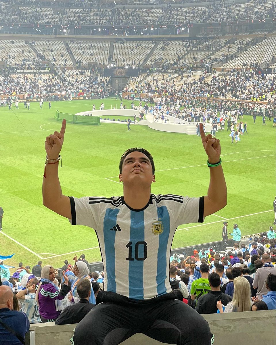Jean6Carbone's tweet photo. Yo vi a Leo Messi levantar la copa del mundo🏆🌎♥️🐐 https://t.co/WQ2aVSq1wf