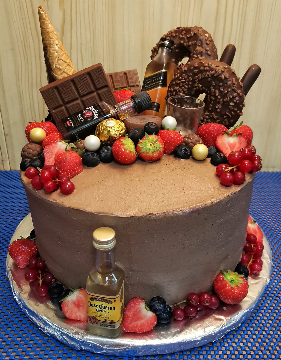 ruben_corella's tweet photo. #felizmartes #sweettuesday #tuesdaymood #tuesdayfood #meals #foodie #tasty #tastylife #fresas #chocolate #food #desayuno #merienda #chefs #pastry #art #gorgeous #dessert https://t.co/9o0ncti4mk