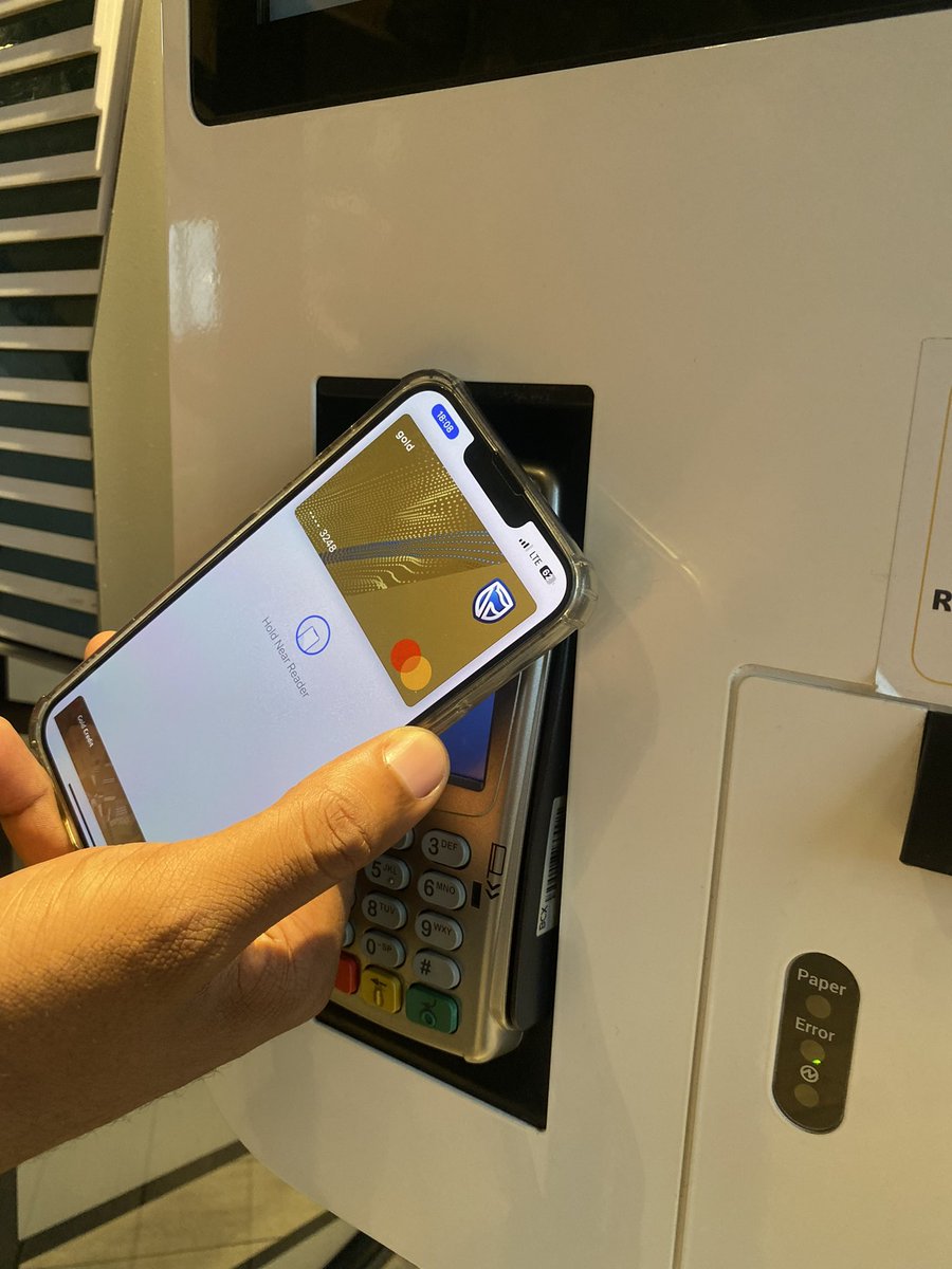 BrianQwabe18's tweet photo. If you know me, you know that I pursue convenience. If there’s an easier way to do something, best believe that’s the way I’m taking. I’m not about complicating things. 

Luckily, @StandardBankZA has convenient contactless services and I now use my Apple Pay https://t.co/3Ip8oVNG8M