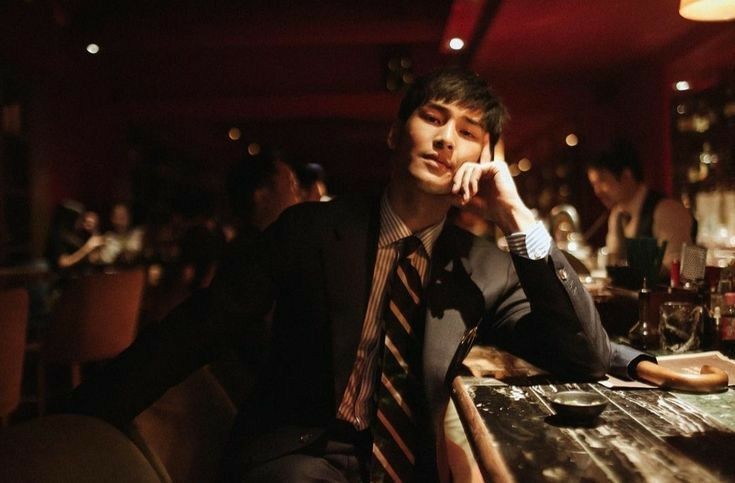 PromiseMRMoon's tweet photo. ชอบ Mood นี้มาก เท่จัดๆ 😳
@Nnattawin1 #Nnattawin
#apocolleagues https://t.co/BlcSQC8LaF