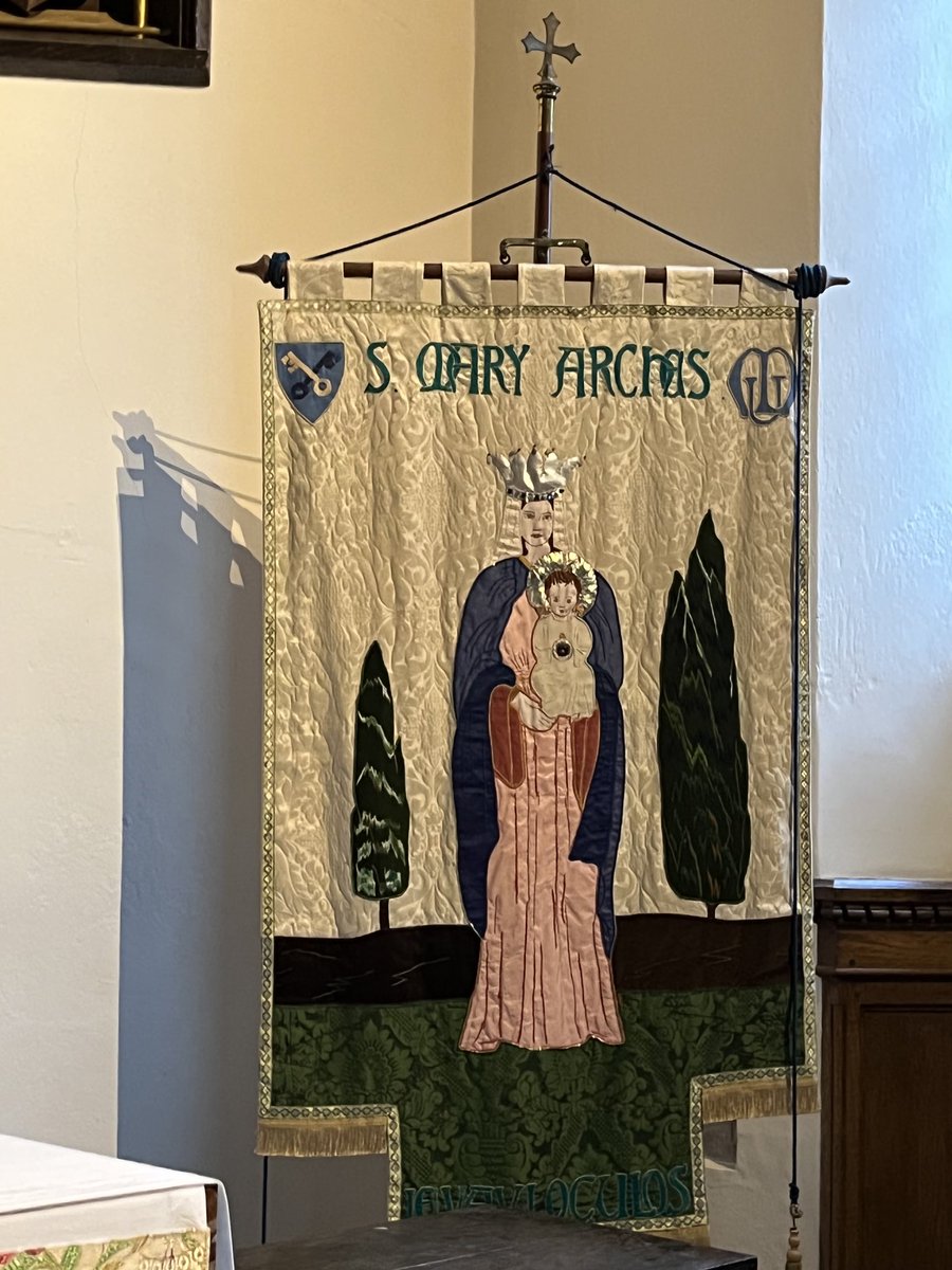 Barb_Drummond's tweet photo. #TextileTuesday #StPetroc #Exeter banners from lost churches but not itโs own https://t.co/cjbt2J7y5O