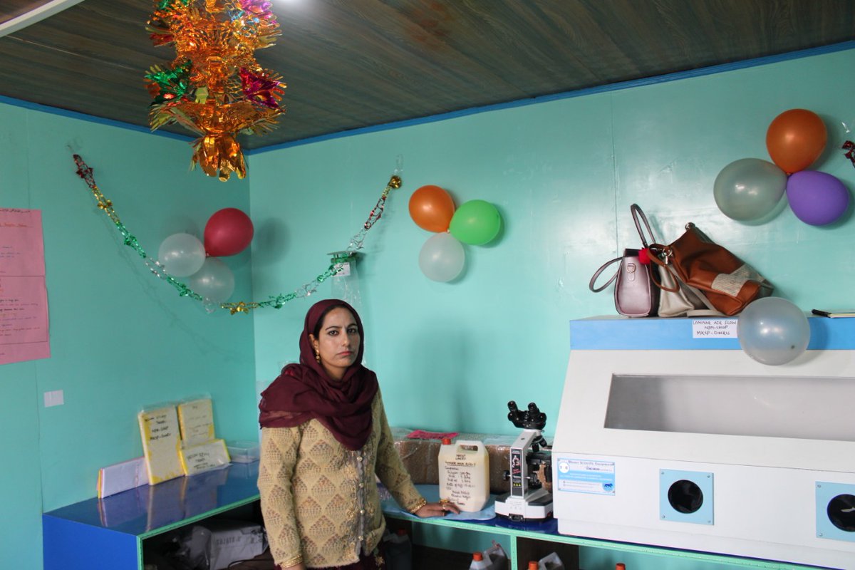 Dar_Nisar143's tweet photo. @OfficeOfLGJandK @MDJKSRLM @indukanwal @FJkrlm @diprjk @AgricultureKmr @HortiKashmir 🌷Never dream about success, work for it...🌷
Inaugural of Umeed Community Bazaar-Dooru Anantnag. ..An initiative to empower rural women as entrepreneur.
Regards 
Project Executive 
MKSP-NRLM https://t.co/YeTtg1bXhg