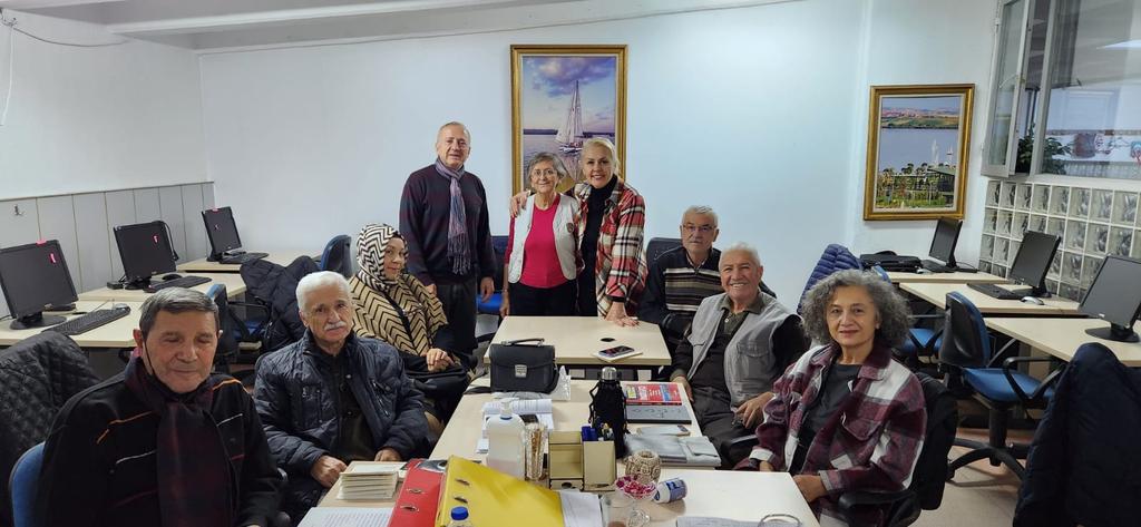 1955Agustos's tweet photo. Ayşe Hocam ile yeni çeviri dersi öğrendim https://t.co/2RAQALnXwR