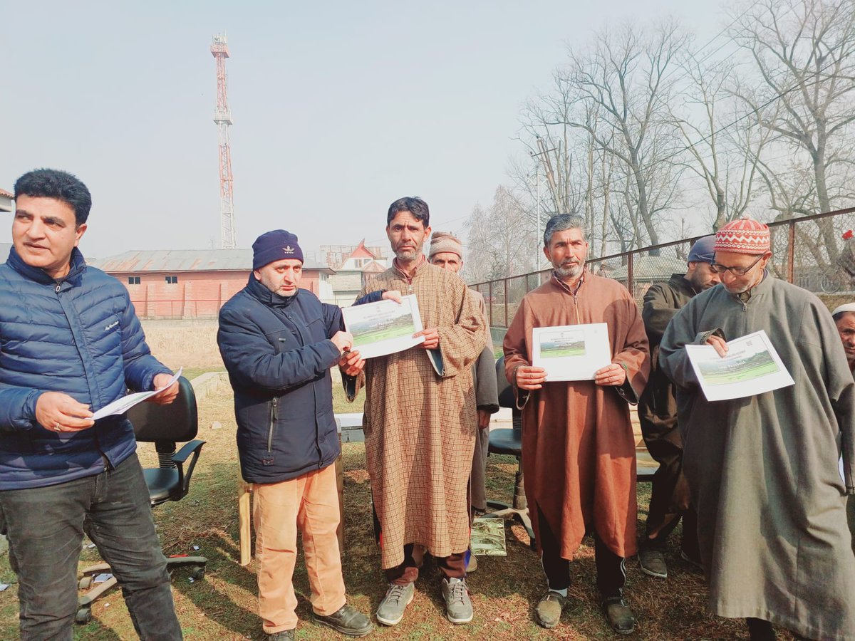 Tehsildar Hajin tweet media