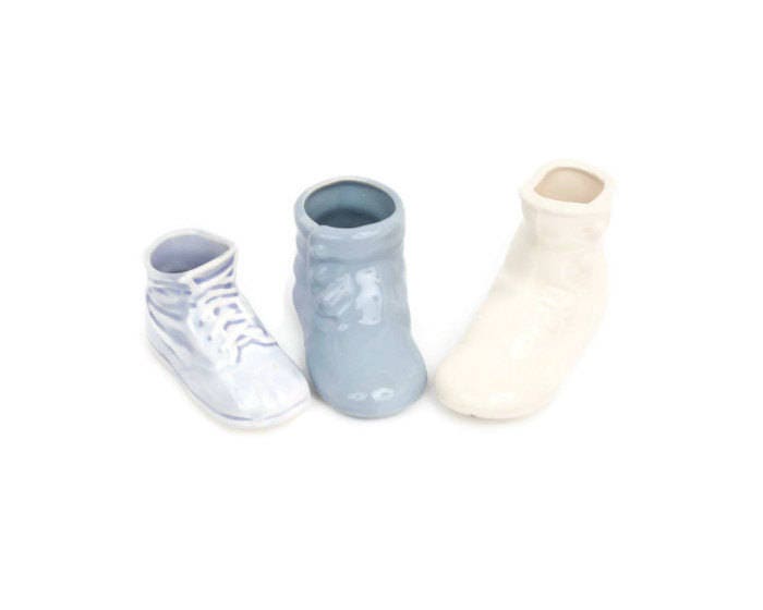 vintagegalleria's tweet photo. Vintage Porcelain Booties Miniature Shoes Lot Set of 3 Planters Blue and Ivory Baby Booties Shower Gift Nursery Decor Little Bisque Shoes https://t.co/3mnccLlZQA #porcelainbooties #miniatureshoes #lotsetof3 #shoeplanters #blueandivory #babybooties #showergift #nurseryd https://t.co/6e69DlktTh