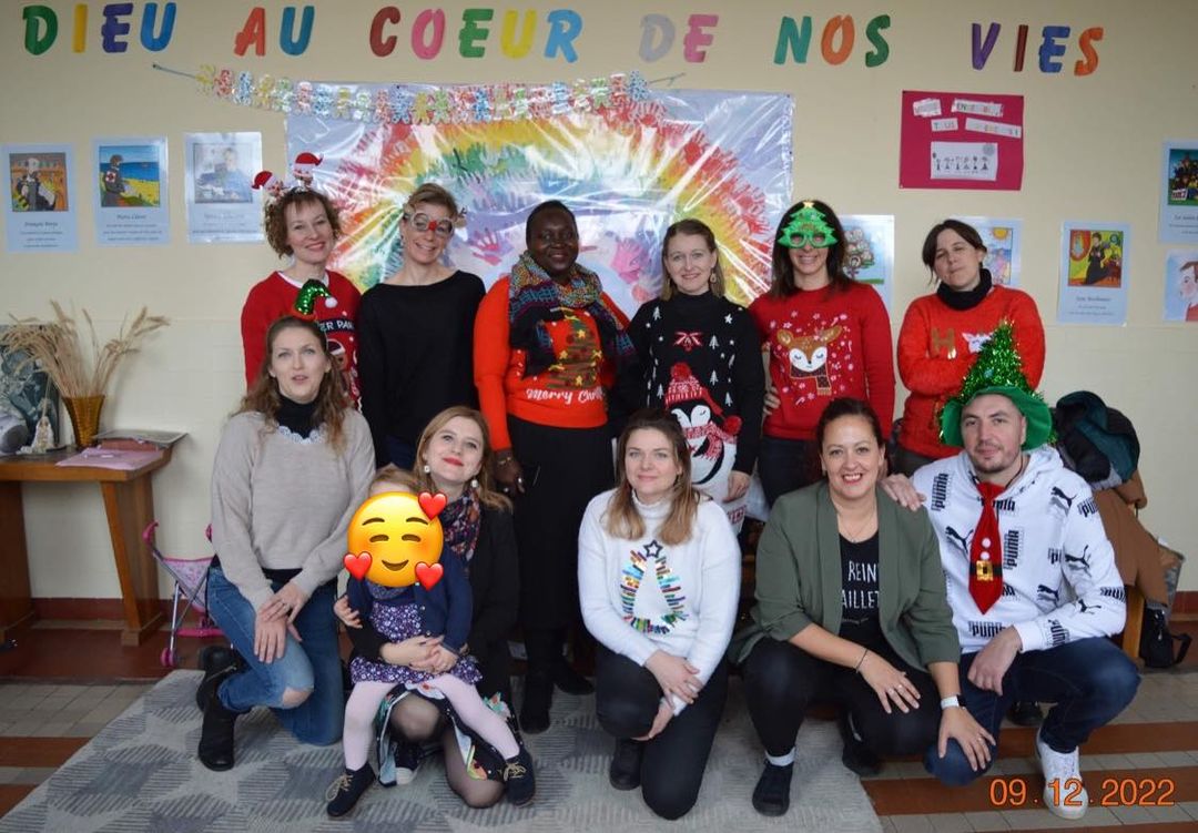 ecolelapro80's tweet photo. MERCI à toute l'équipe de l'APEL La Providence pour la belle organisation du marché de Noël du 9 décembre.
Rendez-vous l'année prochaine !
Voir la vidéo : https://t.co/V5BWO1v9IV https://t.co/yCBMfp8dFC