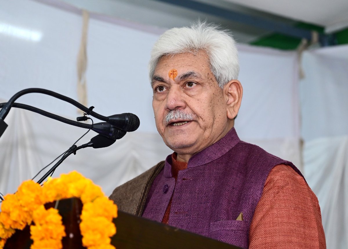 OfficeOfLGJandK's tweet photo. Inaugurated All India Inter-University Fencing Championship at University of Jammu. More than 1000 fencers from 100 Universities across the country are participating in this grand event. https://t.co/sgDWJrey27