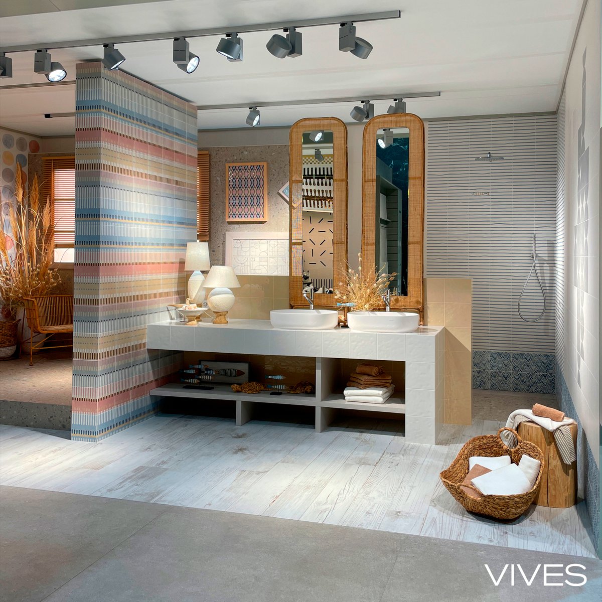 VIVESCeramica's tweet photo. Combine our collections to get rooms as attractive as this bathroom in our showroom. https://t.co/iPzC7h5vOJ #vives #vivesshowroom #bath #ceramics #tileslovers #tiles #walltiles #terrazzo #wood https://t.co/ine2bS0EPx