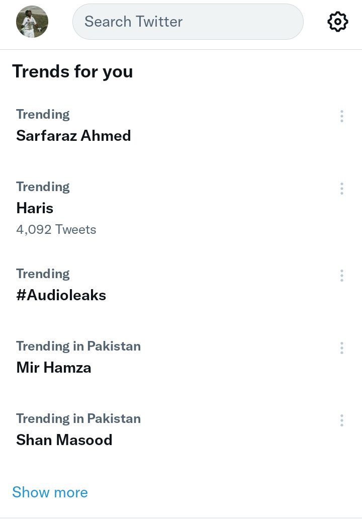 sarfaraz_club's tweet photo. Again On Trending ❤️🙌
#BringBackSarfaraz
#SarfarazAhmed
#PAKvENG https://t.co/7CdlxDPpHW