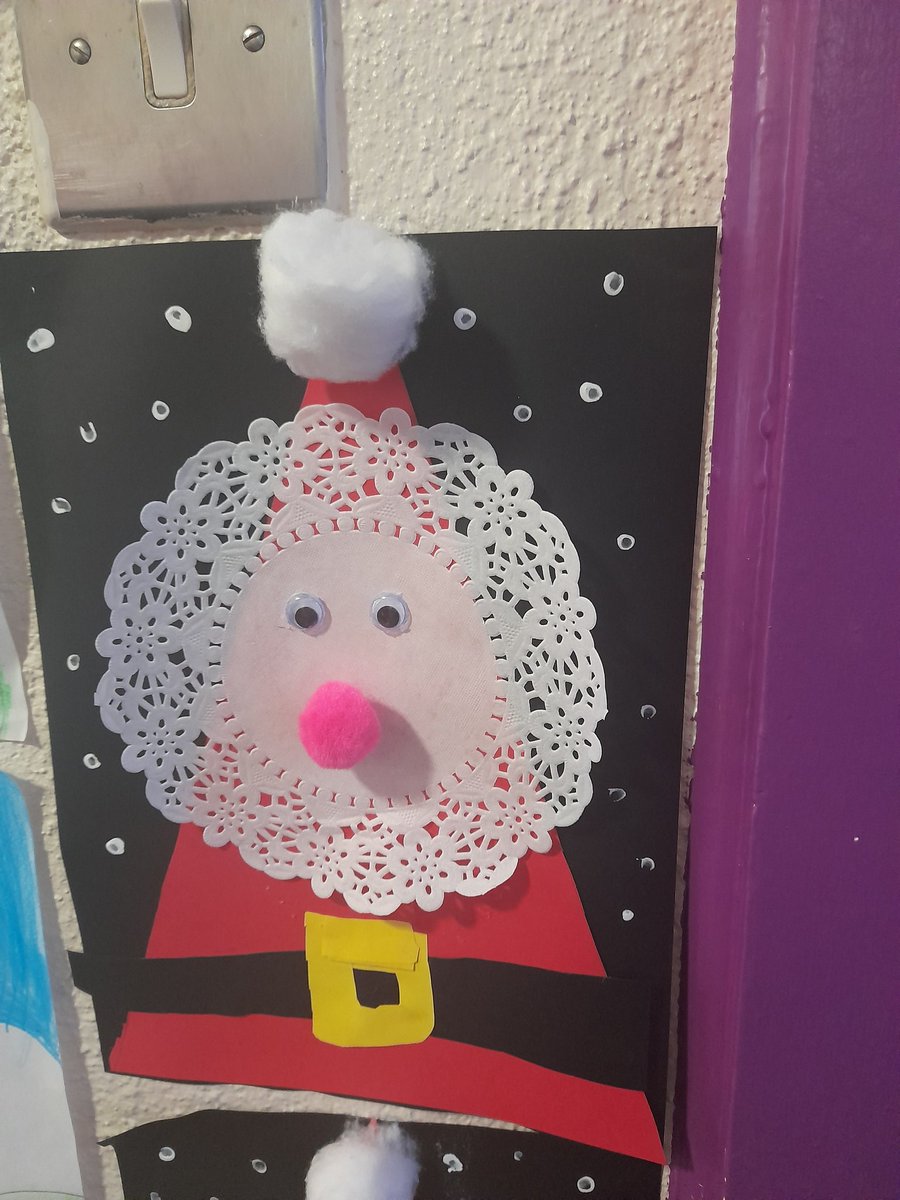 TogherGirls's tweet photo. Santa's beard never looked so fine. Ms.Hurley's 1st class @TogherGirls have such a beautiful display outside their classroom.
@CrawfordArtGall @littlefinearts @corkartlink @ArtsforAllCork #christmas #paperandpaint https://t.co/GaWXwZAwZU