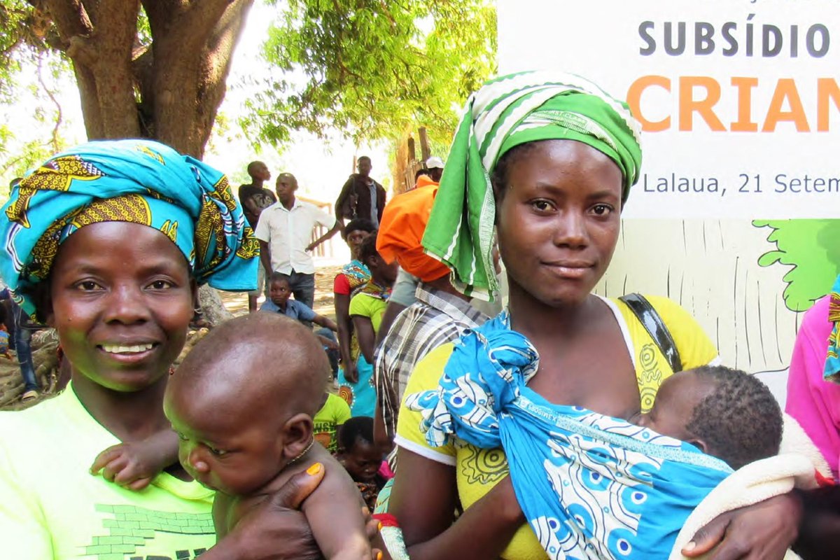 Mozambique’s child grant showcases how cash transfers can improve child well-being when combined with nutrition, hygiene and childcare information, and case management services. 

Find out more: uni.cf/3V41bOl