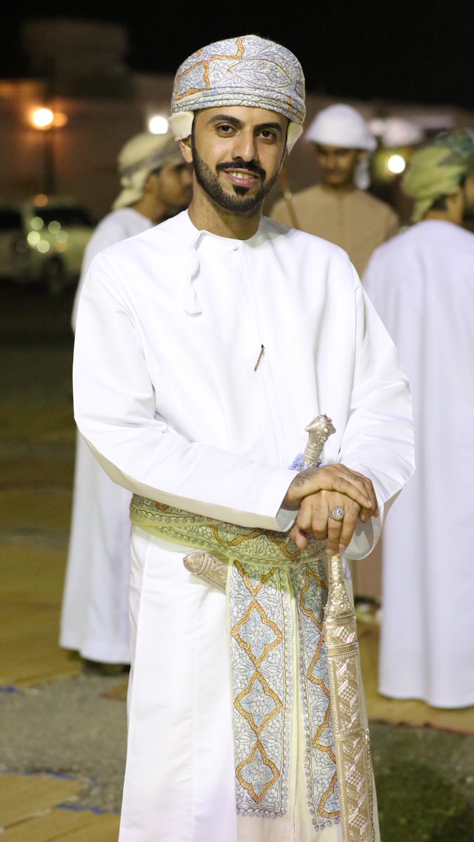 3liAlma3mari's tweet photo. الحمد لله الذي بقدرته تساق الأرزاق، وبعزته تتم الصالحات، تم عقد قراني بمن اختارها الله لي واخترتها شريكًا لحياتي، اللهم اجعلها لي كما أُحب و اجعلني لها كما تحب واجعلنا لك كما تحب وترضى💍🤍

16/12/2022 https://t.co/JfVPuj088J