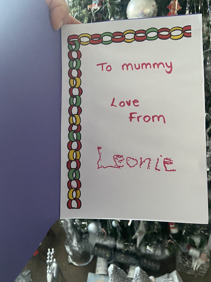 🎄❤️ Such a beautiful card Leonie made me at school, from an even more beautiful little girl. #ChristmasCard 
Living her best life with Quadriplegia Cerebral Palsy ♿️ #TeamLeonie

🎄Leonie's inspiring story: justgiving.com/campaigns/char…