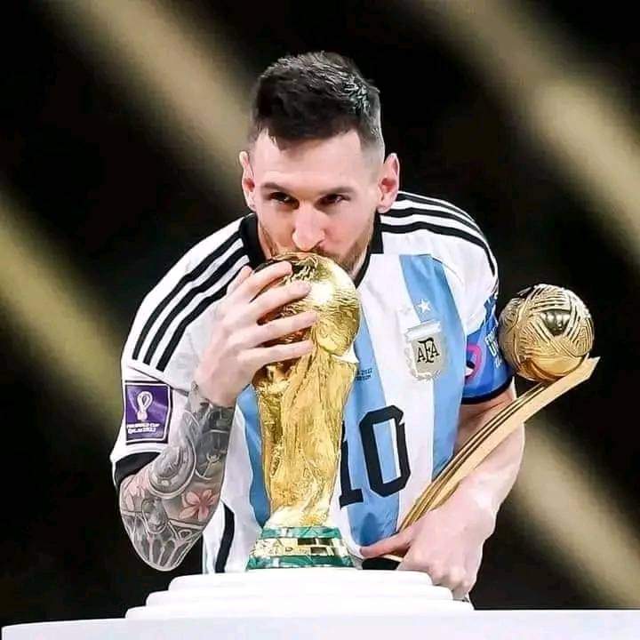 Footballer Lionel Messi becomes the most mentioned player of the #Qatar #FIFAWorldCup2022 Tournament in #Twitter. 😮