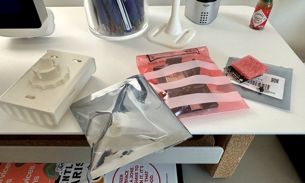 🎉 My <a href="/everysmarthome/">Everything Smart Home</a> Everything Presence One arrived and now I have to be disciplined and not build it until after work 😑

Or maybe at lunchtime… 🤔