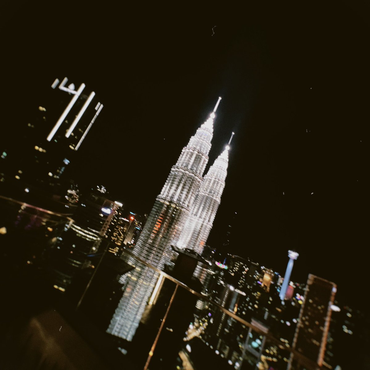 JacksonWang852's tweet photo. #MALAYSIA #MAGICMANWorldTour https://t.co/HjYNiNvabV