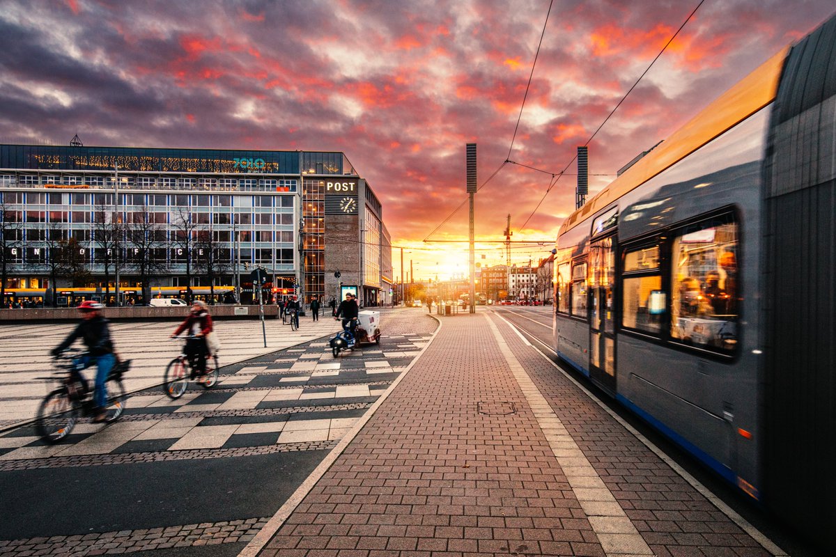💡 Did you know that over 80 % of public transport is powered by electricity in Leipzig?

The city has the second-largest tram network in 🇩🇪 and is continuously expanding its fleet of electric buses

<a href="/StadtLeipzig/">Stadt Leipzig</a> is already #LeadingTheTransition

👉 bit.ly/LeipzigBlog