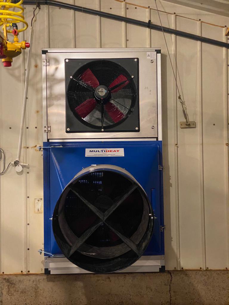 GeotekAgri's tweet photo. A good couple of days down in Worcestershire with the guys from @MultiheatInter demonstrating our new X Controller to farm manger Shirley 👌

This SwitchSuperior 9000 will be the first in the UK to be ran from the new X Controller ✅

#Geotekagri #Multiheat #SwitchSuperior https://t.co/dmYZzHGYYt