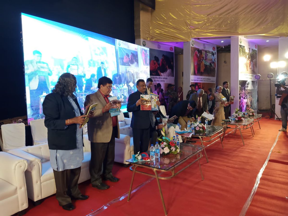 EkjutIndia's tweet photo. State Level PLA conclave 2022:
Moment to Cherish- State wide Scale up of evidence-based Participatory Learning &Action(PLA)meetings&Home Visits for maternal,child health &nutrition,> 30,000 villages &hamlets in #Jharkhand 24 districts
#SurviveThriveTransform #NHSRC @MoHFW_INDIA https://t.co/VRXigqLLaK