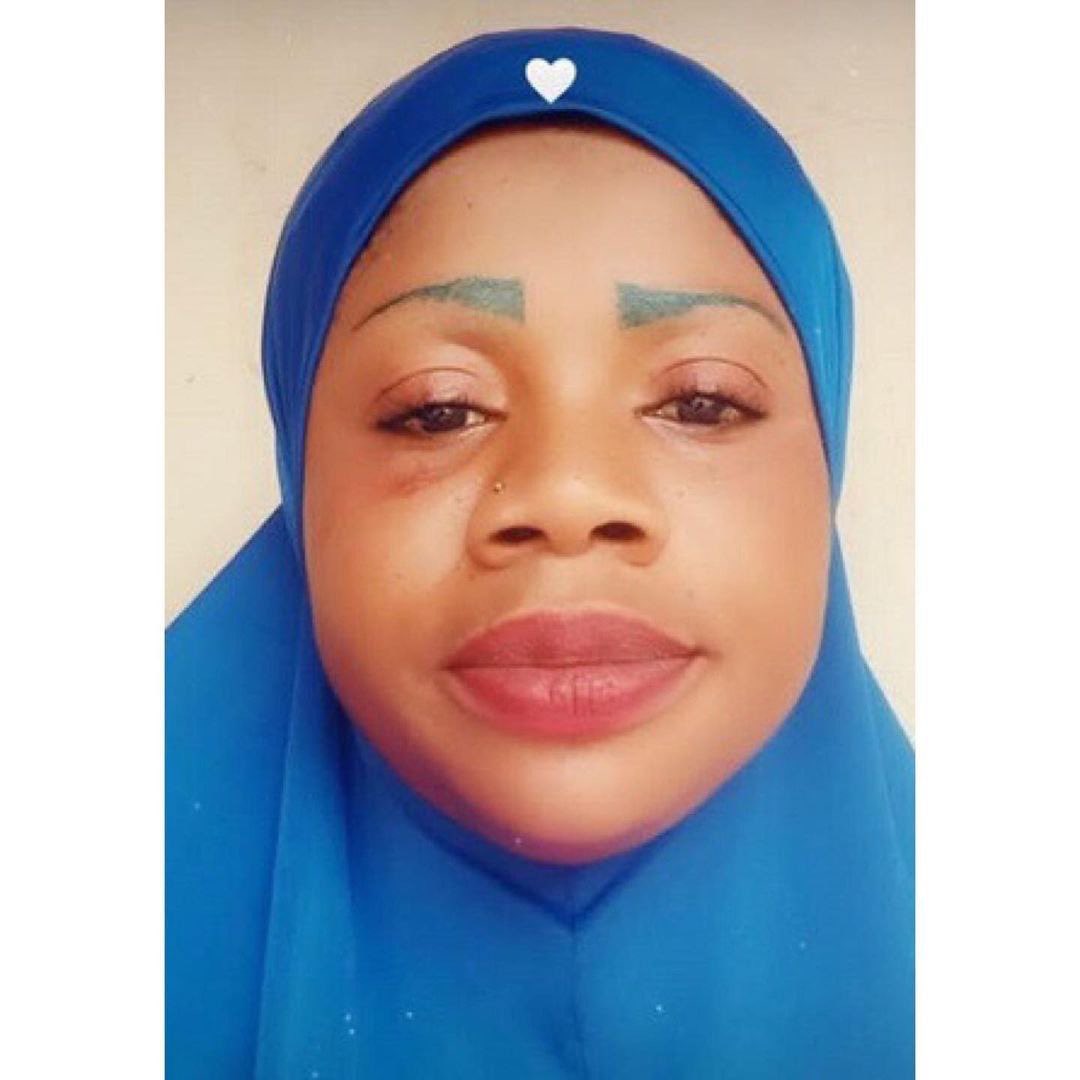 instablog9ja's tweet image. A 35-year-old auxiliary nurse, Jimoh Ganiyat, has been arrested by the police for allegedly inj£cting a 22-year-old graduate, Omosebi Tomiwa, in the nerve and thereby causing permanent disability to one of his legs.