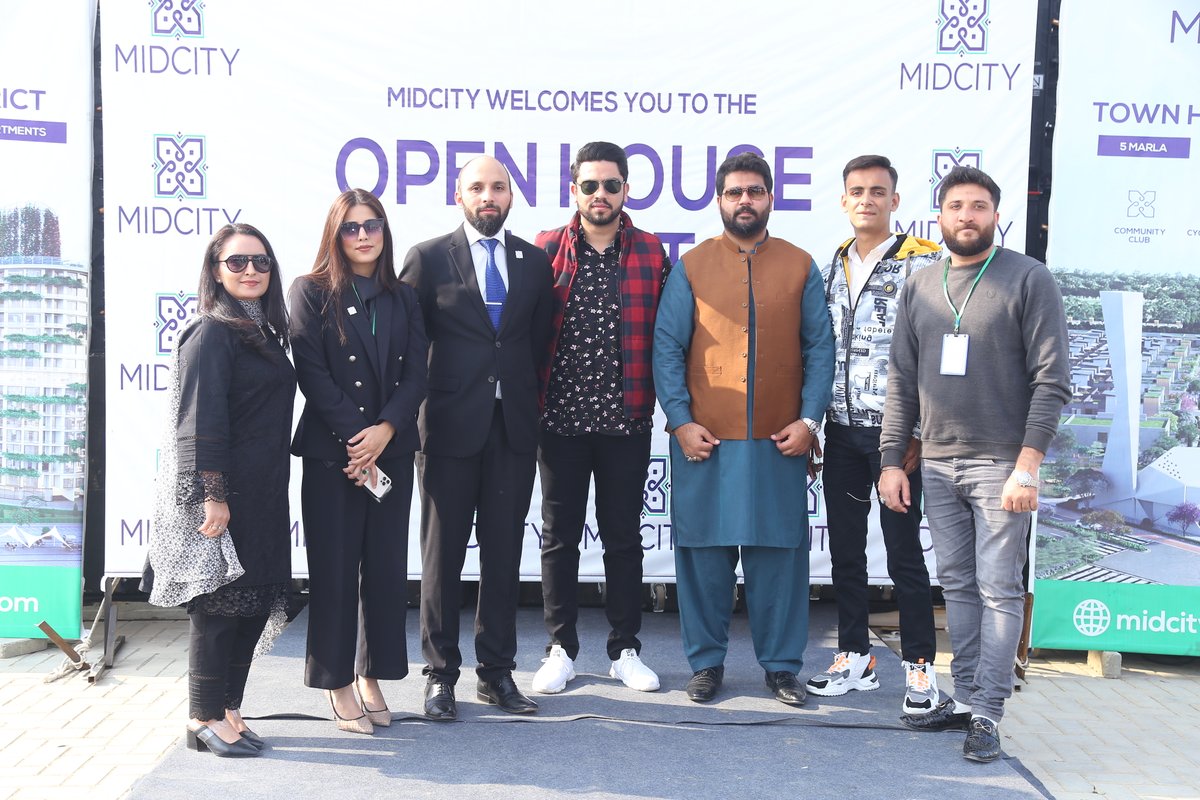 midcityhousing's tweet photo. Some of the highlights from Day 2 of our Open House Event!
Sales partners, investors and future residents all were in attendance as the evening concluded with the screening of the World Cup Final.
#MIDCITYLahore #MIDCITYOpenHouse #OpenHouseevent #MIDCITYOpenHouse #OpenHouse https://t.co/2RL6hbu5nl