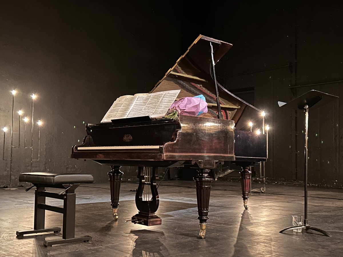 PianosBalleron's tweet photo. Hier soir, Théâtre de l’Athénée, moment de poésie hors du temps avec Anne le Bozec sur notre Erard de 1877 &amp; Marc Mauillon à la diction parfaite, qui nous ont fait redécouvrir les Mélodies de Fauré sous un jour nouveau. Remarquable duo ! @marcmauillon #piano #collectionballeron https://t.co/QBptfm4hco