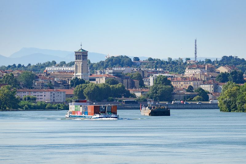 MerGouv's tweet photo. Le Comité de Protection du milieu marin de l’@IMOHQ a approuvé la création d’une zone de contrôle des émissions de d’oxydes de soufre #SECA et la désignation d’une zone maritime particulièrement vulnérable #ZMPV.
@FranceOMI
Pour en savoir + : https://t.co/vtlgHeBbC9 https://t.co/njqIYWIJ1P