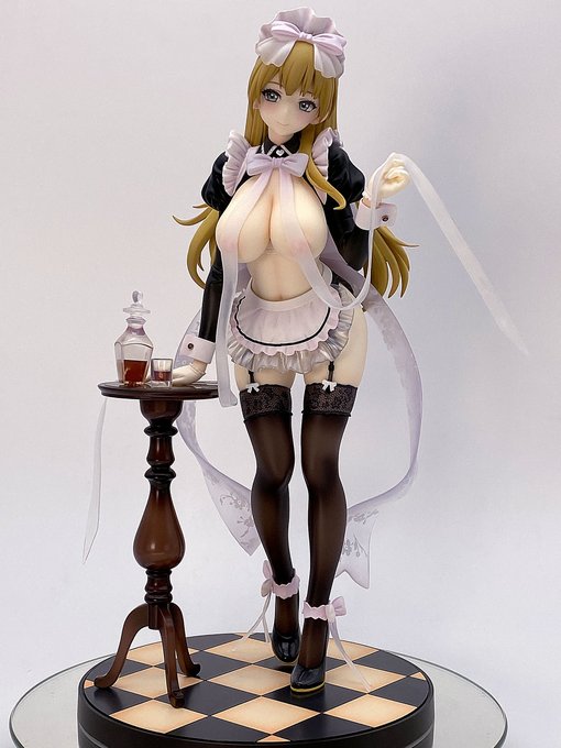 【フィギュア紹介】広瀬柚葉 illustration by YD
挑発的な透けリボンのメイドさんフィギュアです。
台座とテーブルを含め全体が上手く纏まっていて
高級感が有りますね。 